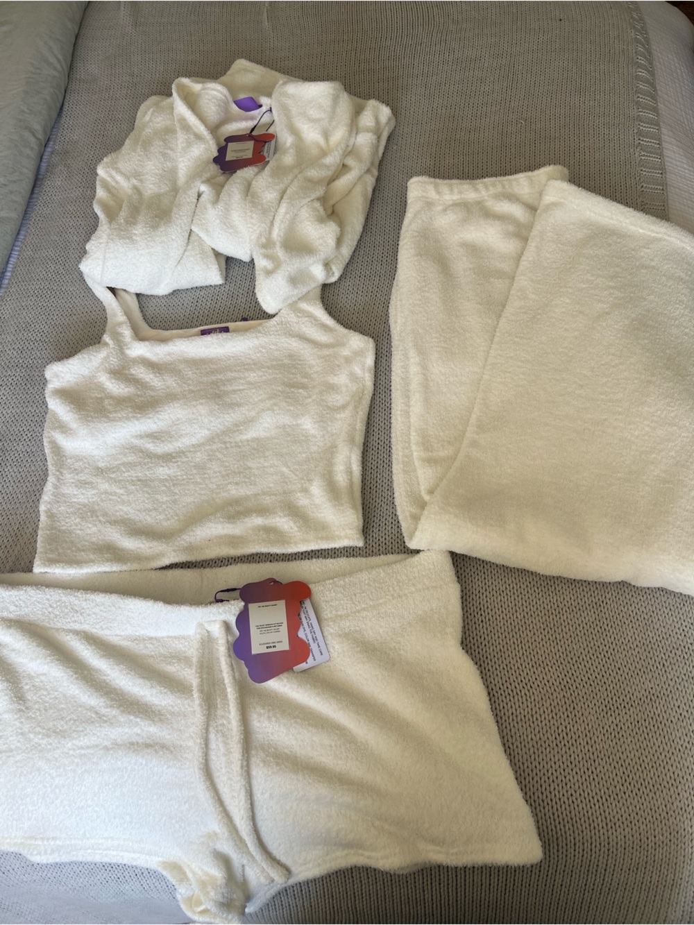YITTY Cream Women’s 4-Piece Lounge & Sleepwear Set
